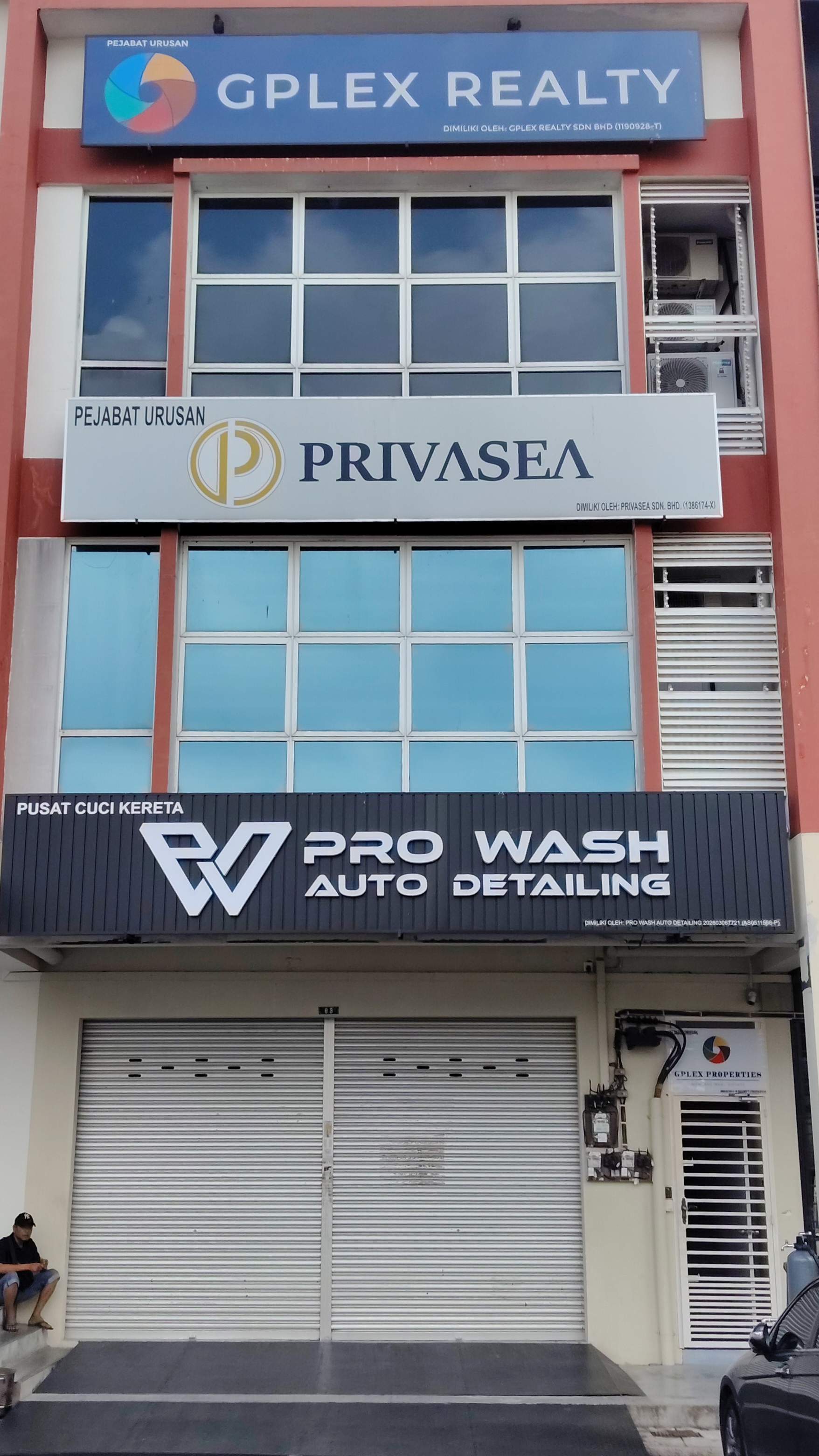 Pro Wash Auto Detailing photo 1