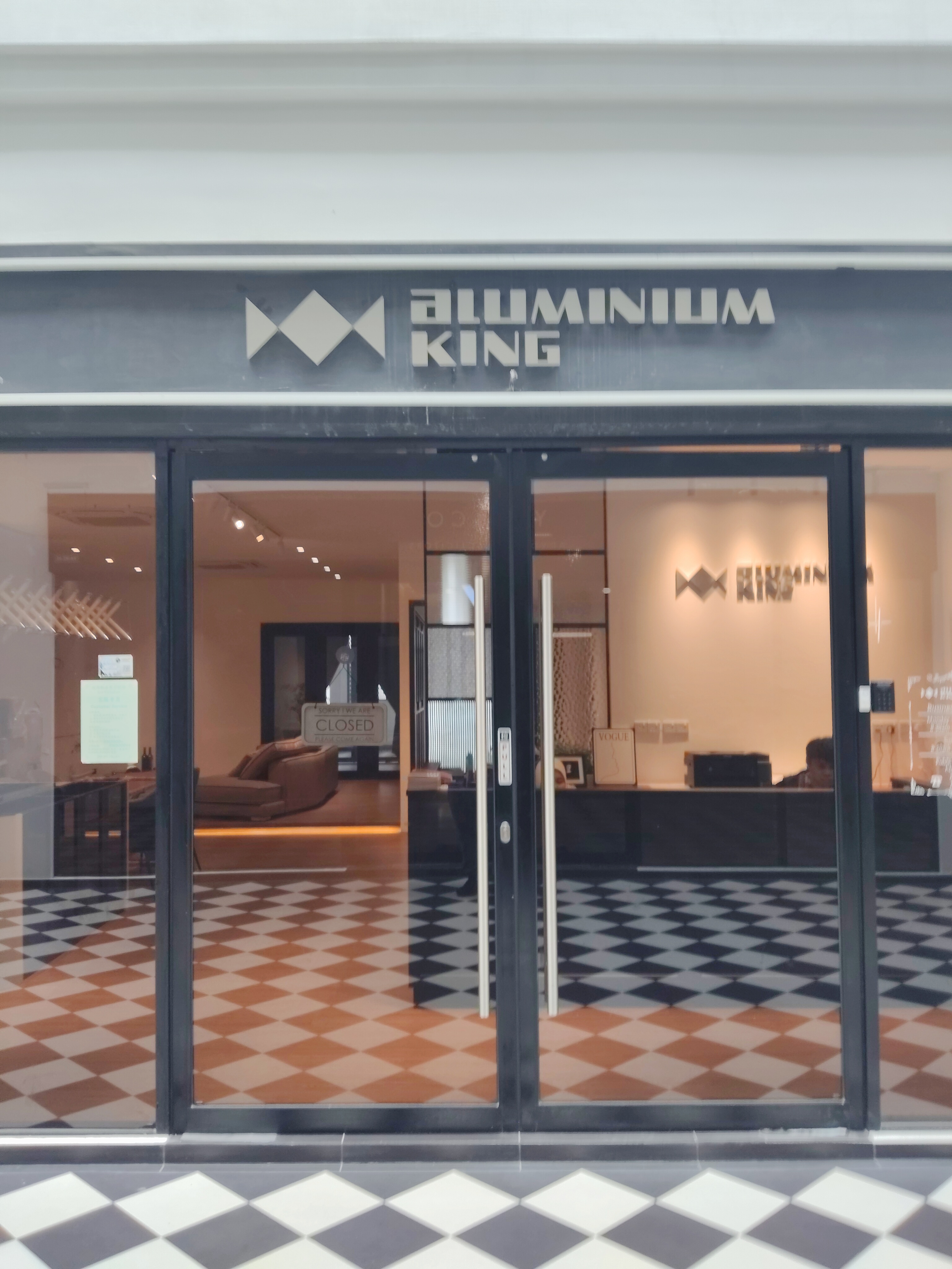 Aluminum King photo 1